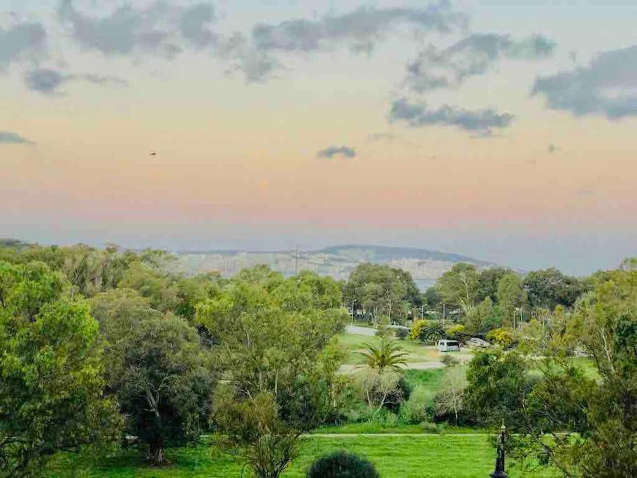 Luxury 3 Bedroom Panoramic Views In Hotspot With Fibre Optic Wifi And Netflix * Tanger