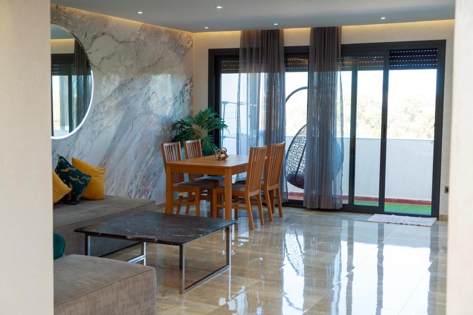 Luxury 3 Bedroom Panoramic Views In Hotspot With Fibre Optic Wifi And Netflix *